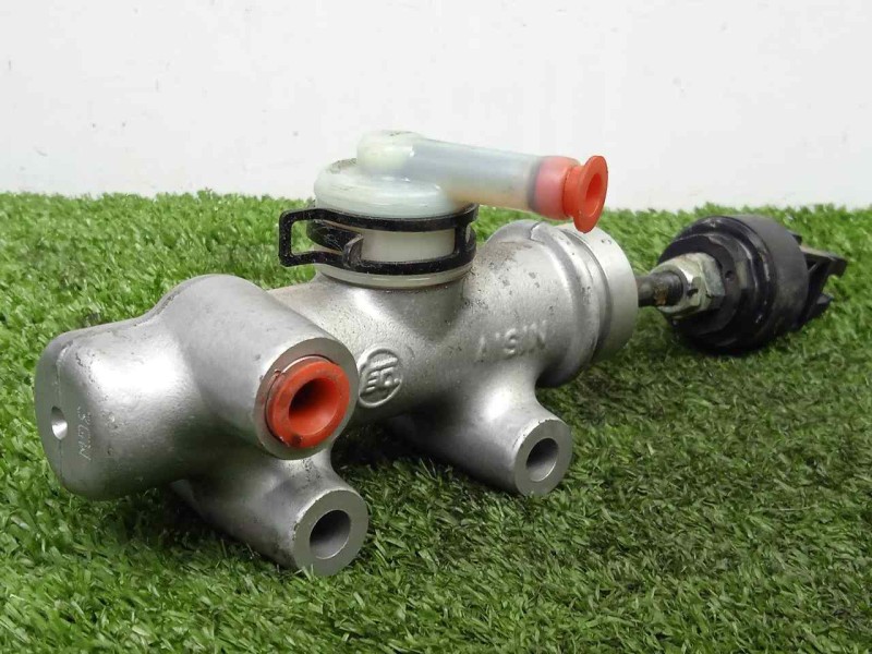 Recambio de cilindro receptor embrague para toyota land cruiser (j15) 3.0 turbodiesel cat referencia OEM IAM 3142035070  