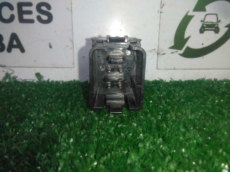 Recambio de warning para seat leon (1p1) 1.9 tdi referencia OEM IAM 5P0953235A 4.PINES 