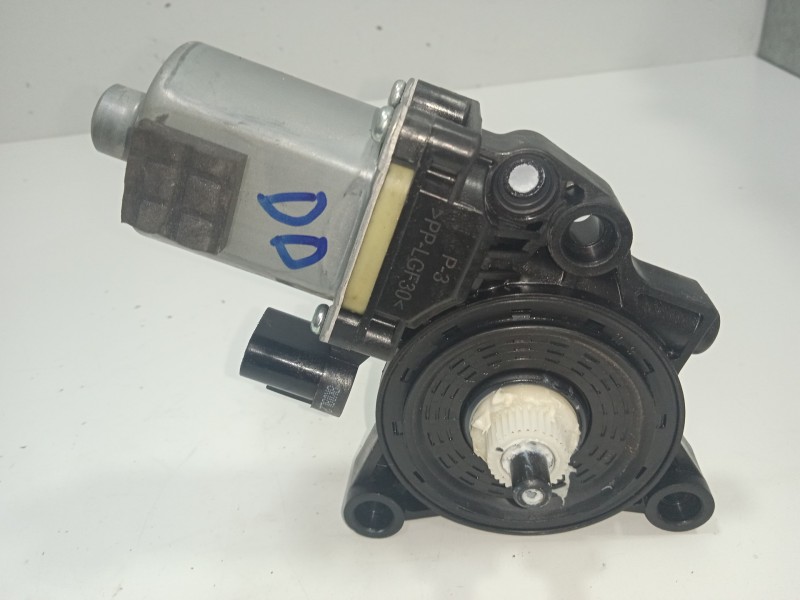 Recambio de motor elevalunas delantero derecho para kia sportage 1.6 crdi cat referencia OEM IAM 82460F1000-1100906664  