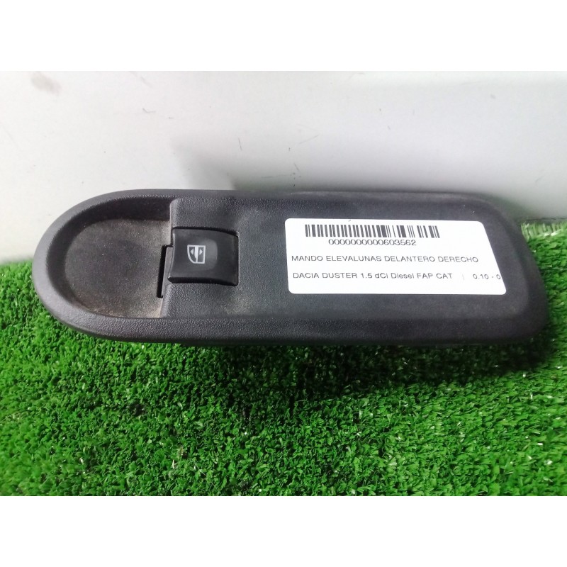 Recambio de mando elevalunas delantero derecho para dacia duster 1.5 dci diesel fap cat referencia OEM IAM 809601386R 1.BOTON 