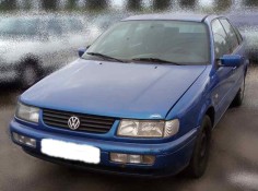 VOLKSWAGEN PASSAT BERLINA (3A2)