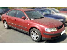 VOLKSWAGEN PASSAT BERLINA (3B2)