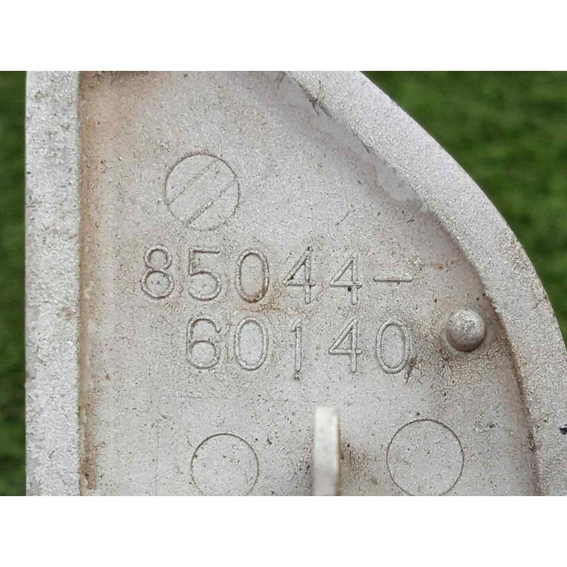 Recambio de lavafaro para toyota land cruiser (j15) 3.0 turbodiesel cat referencia OEM IAM 8504460140 SOLO.TAPA - DERECHO BLANCO