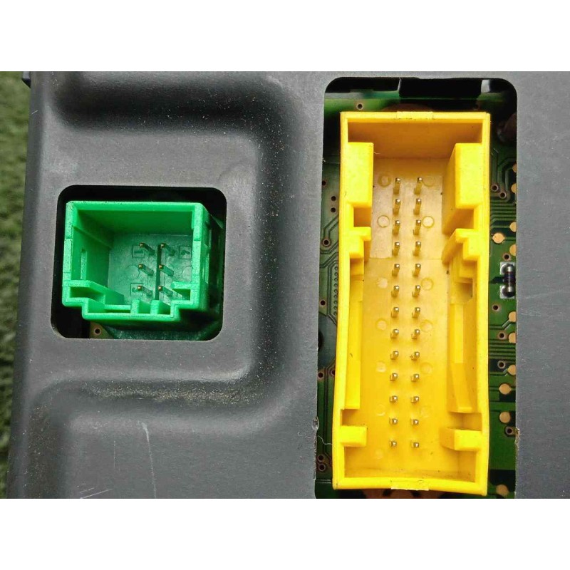 Recambio de mando climatizador para peugeot 307 berlina (s2) 1.6 16v cat referencia OEM IAM 9646627977-281160303 2.SERIE 