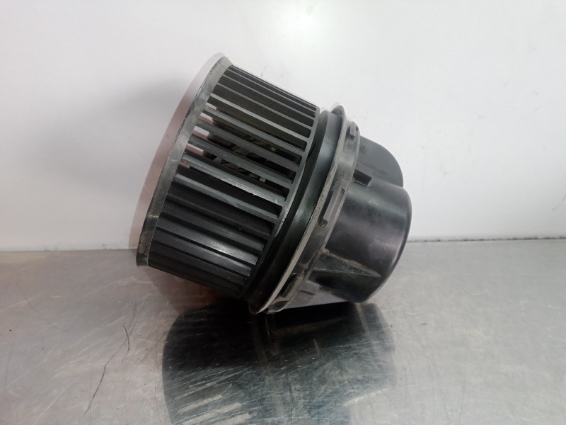 Recambio de ventilador calefaccion para ford focus berlina (cap) 1.6 16v cat referencia OEM IAM 3M5H18456AD  