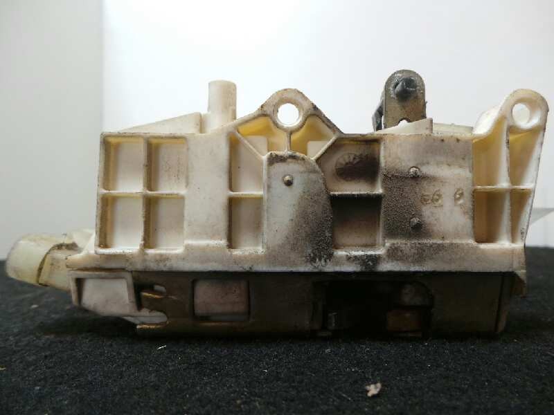 Recambio de cerradura puerta delantera derecha para lancia dedra berl. 2.0 i.e referencia OEM IAM  5PUERTAS 