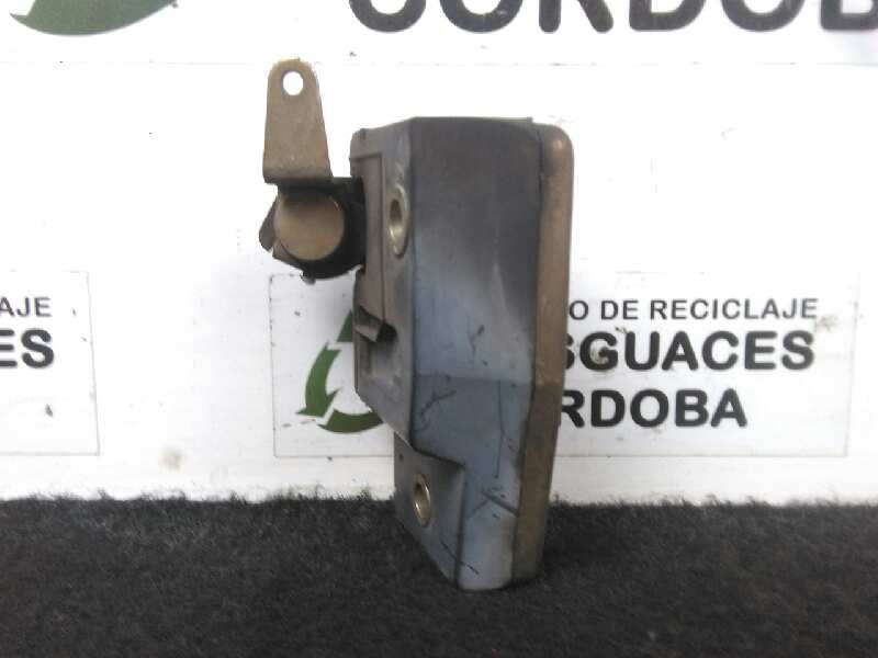 Recambio de cerradura puerta trasera derecha para volkswagen transporter t4 caravelle 2.4 d referencia OEM IAM 701843604A  