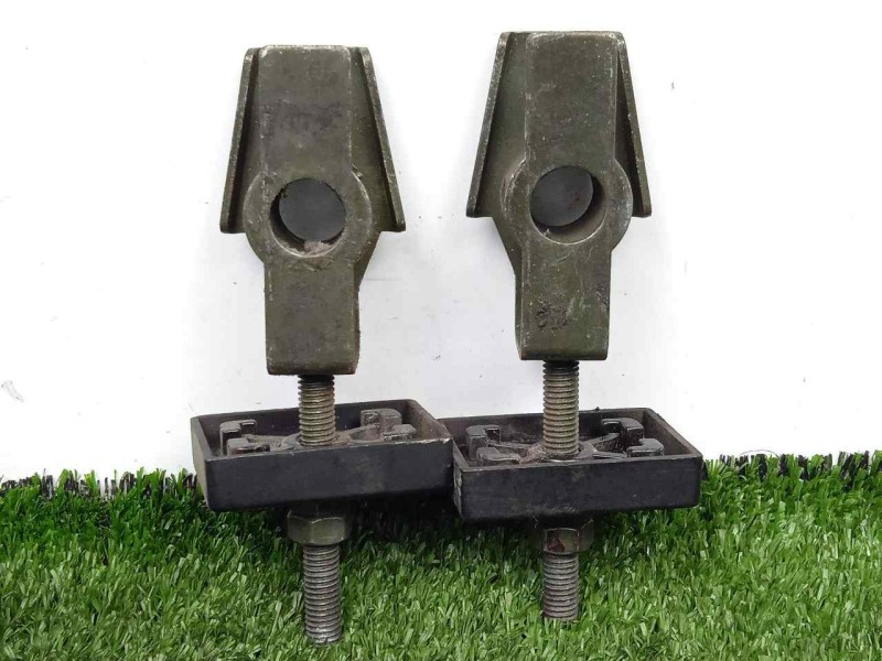 Recambio de basculante para keeway rkv 125 referencia OEM IAM 53230N030030 TENSOR.BASCULANTE PAREJA