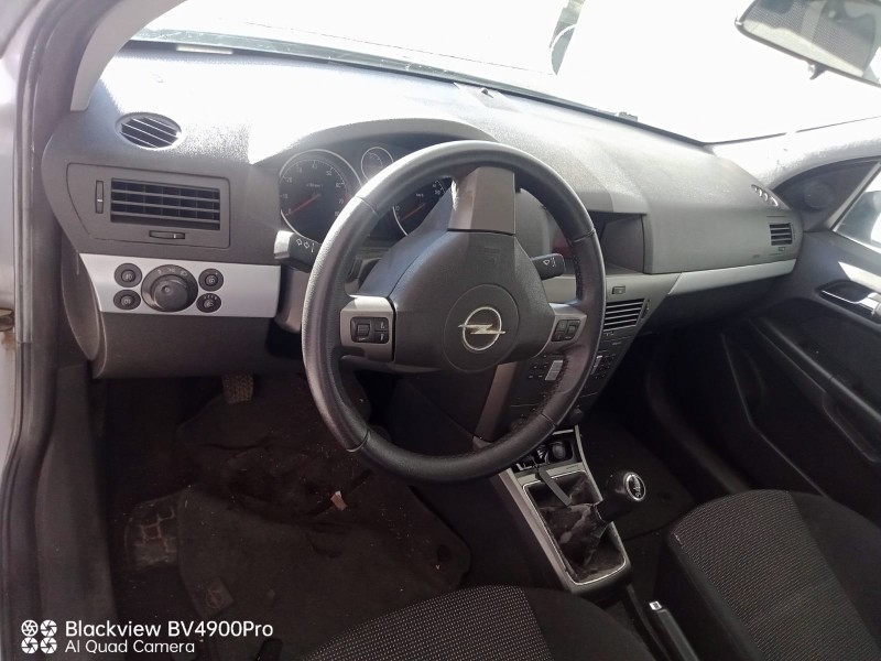 opel astra h (a04) del año 2005