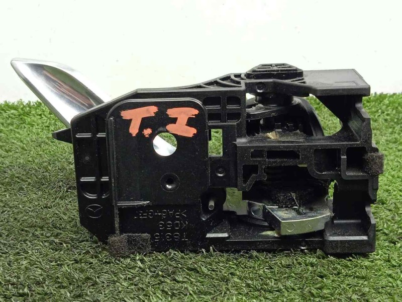 Recambio de maneta interior trasera izquierda para mazda 6 kombi ()(.2012) 2.2 turbodiesel cat referencia OEM IAM SINREFERENCIA 