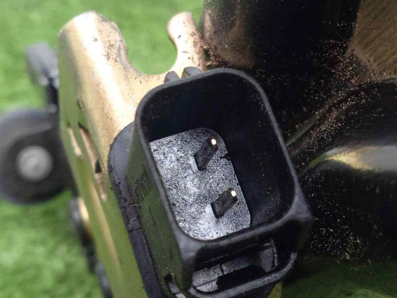 Recambio de cerradura puerta trasera derecha para chrysler voyager (rg) 2.8 crd cat referencia OEM IAM SINREFERENCIA  2.PINES