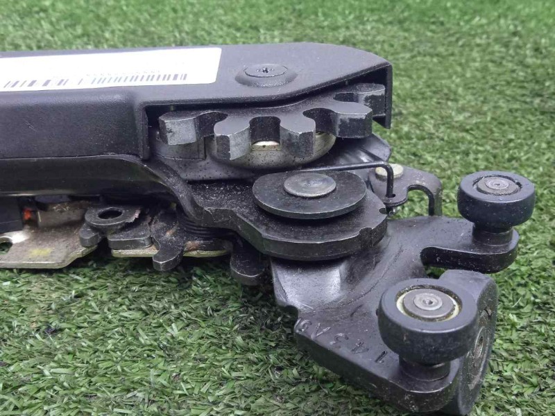 Recambio de cerradura puerta trasera izquierda para chrysler voyager (rg) 2.8 crd cat referencia OEM IAM SINREFERENCIA  2.PINES