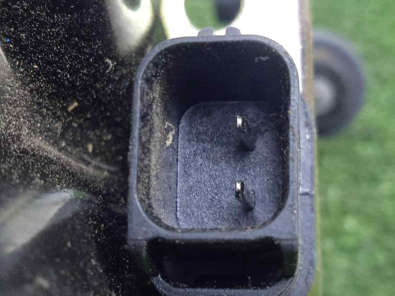 Recambio de cerradura puerta trasera izquierda para chrysler voyager (rg) 2.8 crd cat referencia OEM IAM SINREFERENCIA  2.PINES