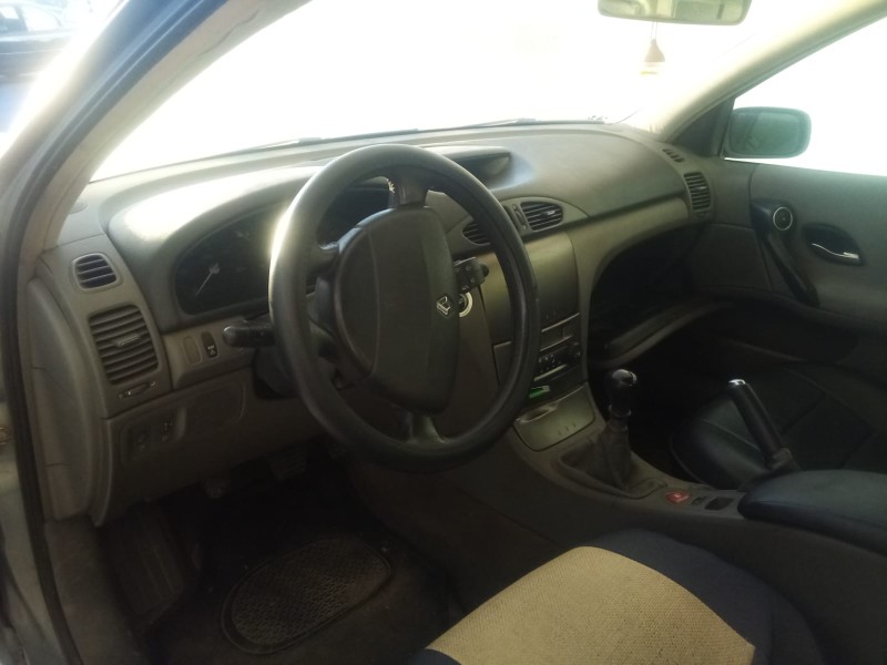 renault laguna ii (bg0) del año 2003