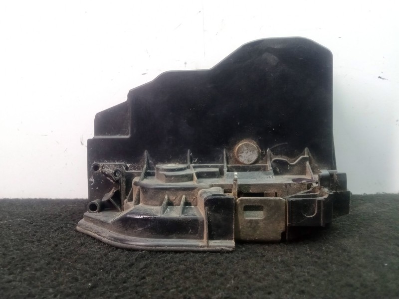 Recambio de cerradura puerta delantera derecha para bmw 1 (e81) 118 d referencia OEM IAM 7167070  