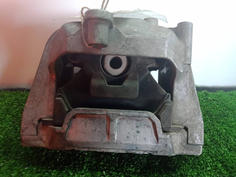Recambio de soporte motor derecho para volkswagen golf v berlina (1k1) 1.9 tdi referencia OEM IAM 1K0199262-1K0199262AS  