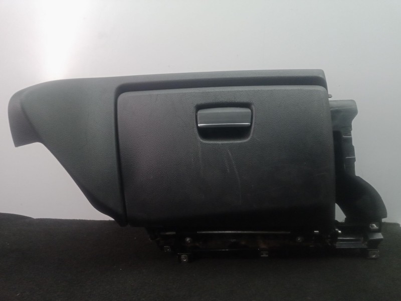 Recambio de guantera para bmw 1 (e81) 118 d referencia OEM IAM 698268107  