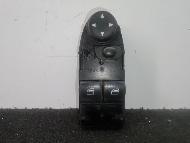 Recambio de mando elevalunas delantero izquierdo para bmw 1 (e81) 118 d referencia OEM IAM 916715401  