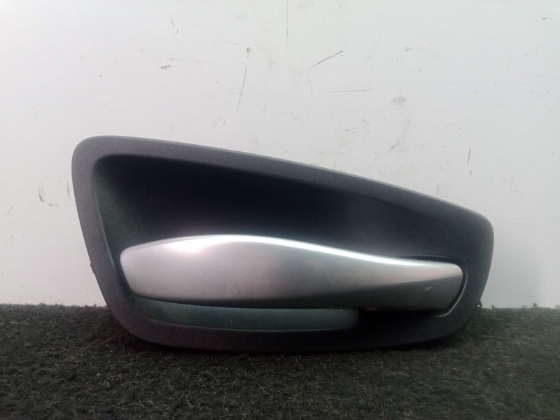 Recambio de maneta interior delantera derecha para bmw 1 (e81) 118 d referencia OEM IAM 696210201  