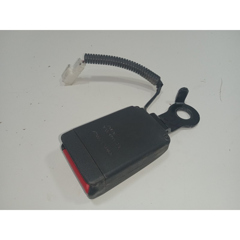 Recambio de enganche cinturon trasero central para kia sportage 1.6 crdi cat referencia OEM IAM 89830F1000WK-631622200B  