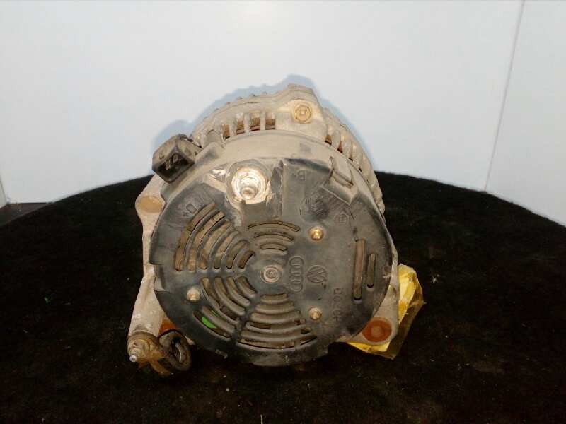 Recambio de alternador para volkswagen polo classic (6v2) 1.4 referencia OEM IAM 0123320007 BOSCH 90AH