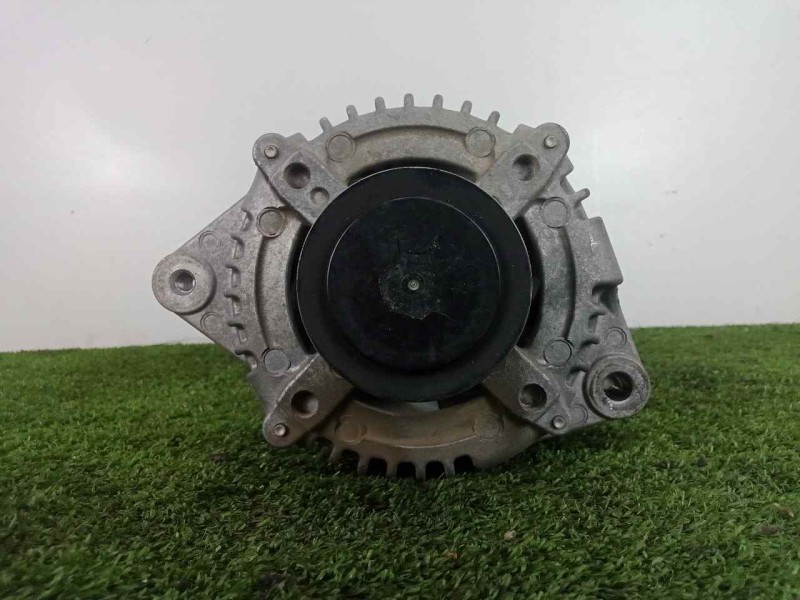Recambio de alternador para toyota land cruiser (j15) 3.0 turbodiesel cat referencia OEM IAM 2706030131-1042118742 100AH - DENSO