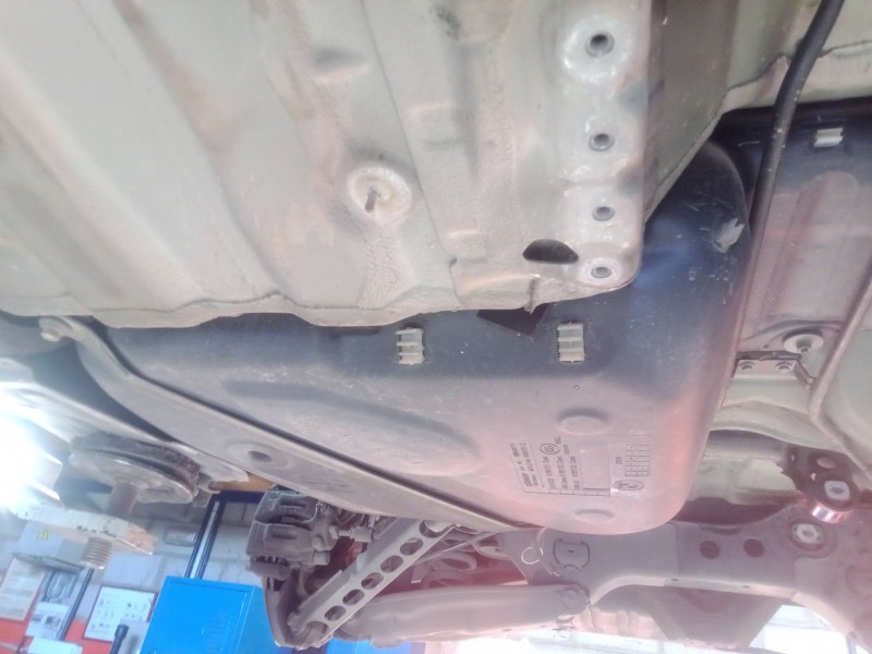 Recambio de deposito combustible para bmw serie 3 touring (e91) 2.0 16v diesel referencia OEM IAM   