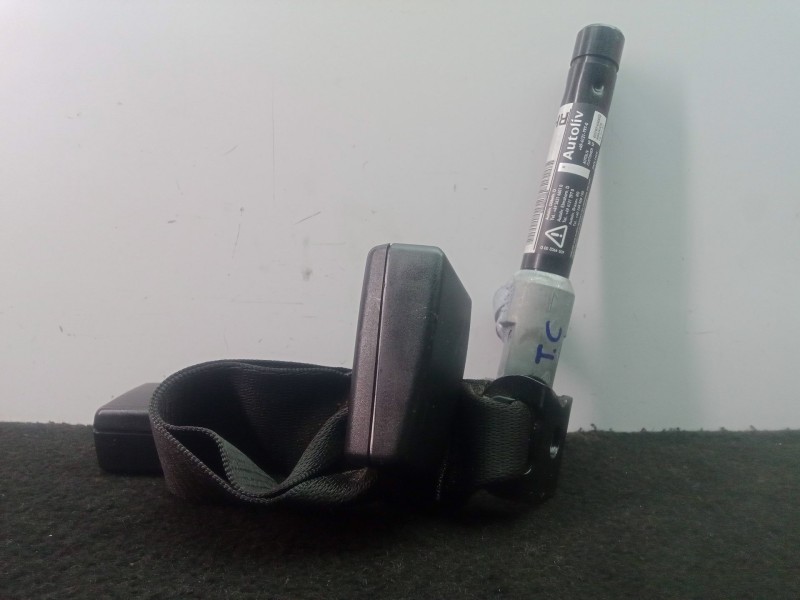 Recambio de enganche cinturon trasero central para bmw serie 3 touring (e91) 2.0 16v diesel referencia OEM IAM 607674300D  