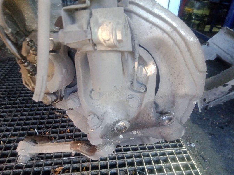 Recambio de mangueta delantera izquierda para bmw serie 3 touring (e91) 2.0 16v diesel referencia OEM IAM   