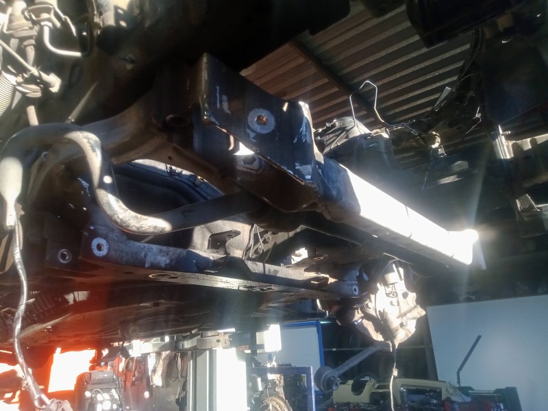 Recambio de puente delantero para bmw serie 3 touring (e91) 2.0 16v diesel referencia OEM IAM   