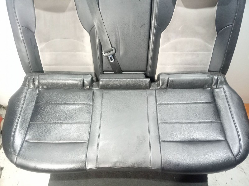 Recambio de asientos traseros para seat toledo iv (kg3) 1.6 tdi referencia OEM IAM NOTIENE  