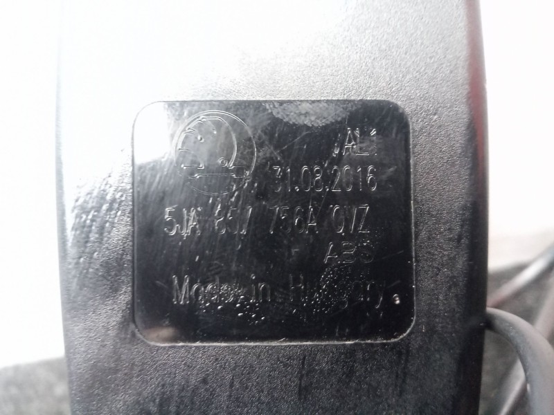 Recambio de enganche cinturon delantero derecho para seat toledo iv (kg3) 1.6 tdi referencia OEM IAM 5JA857756A  