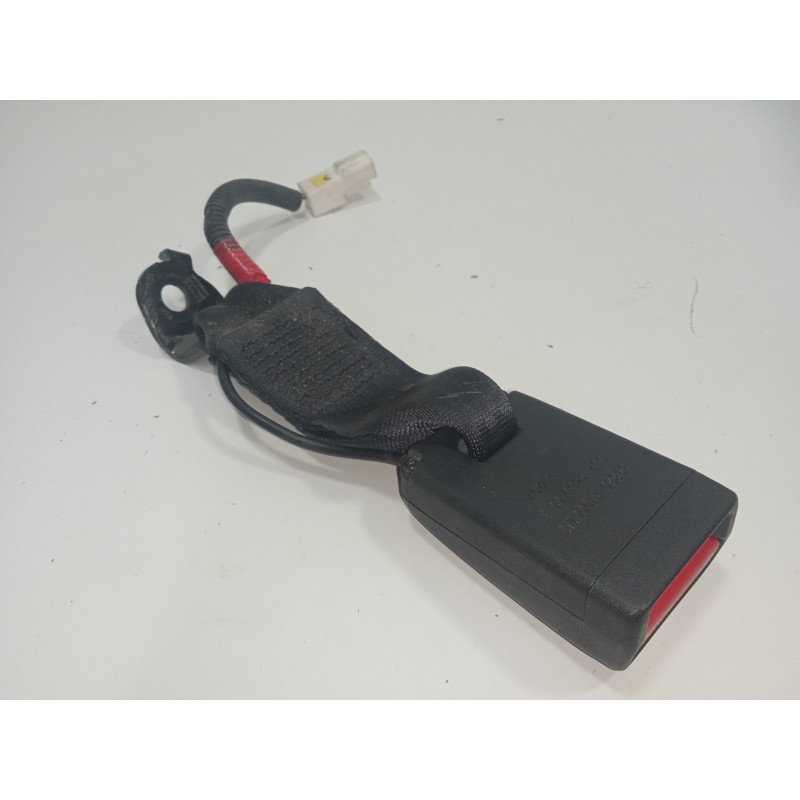 Recambio de enganche cinturon trasero izquierdo para kia sportage 1.6 crdi cat referencia OEM IAM 89860F1000WK-632345000B  