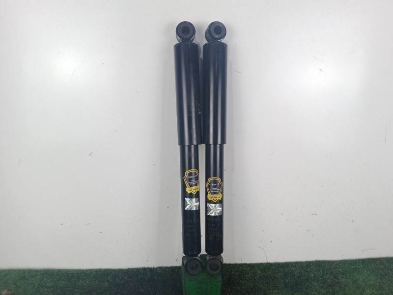 Recambio de juego amortiguadores trasero para nissan serena van (c23) 2.3 referencia OEM IAM 19995-614024JP  