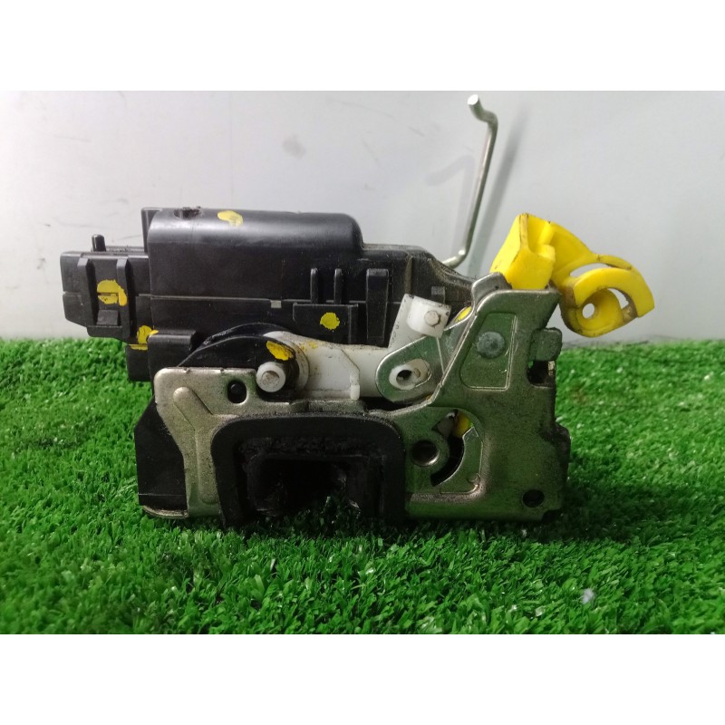 Recambio de cerradura puerta trasera izquierda para dacia duster 1.5 dci diesel fap cat referencia OEM IAM NOTIENEREFERENCIA  