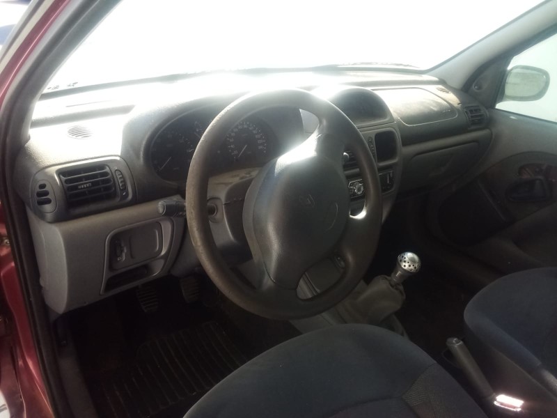 renault clio ii (bb_, cb_) del año 2000