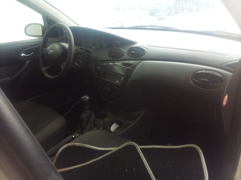 ford focus i sedán (dfw) del año 2002