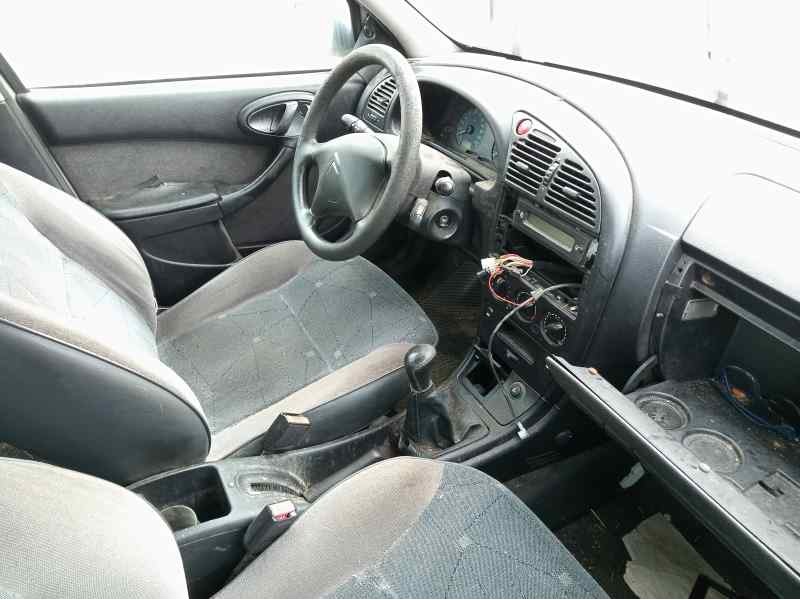 citroën xsara berlina del año 2001