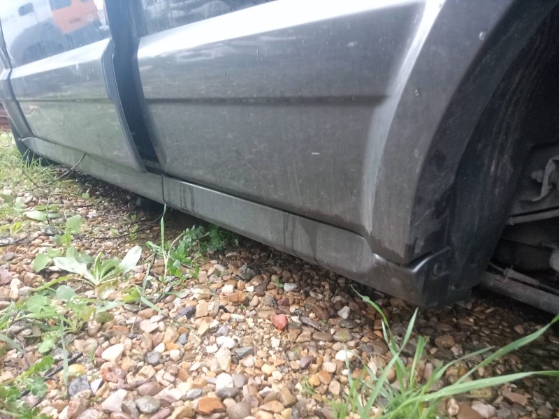 Recambio de faldon lateral para kia sorento 2.5 crdi cat referencia OEM IAM   