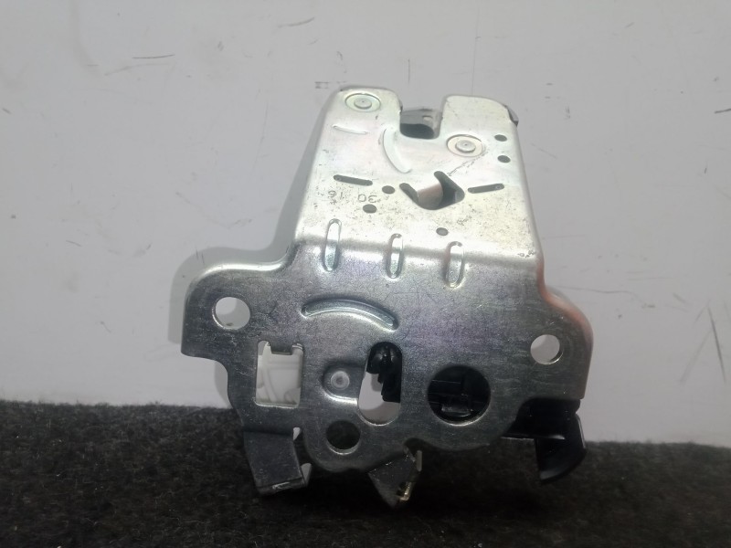 Recambio de cerradura maletero / porton para seat toledo iv (kg3) 1.6 tdi referencia OEM IAM 8R0827505A  