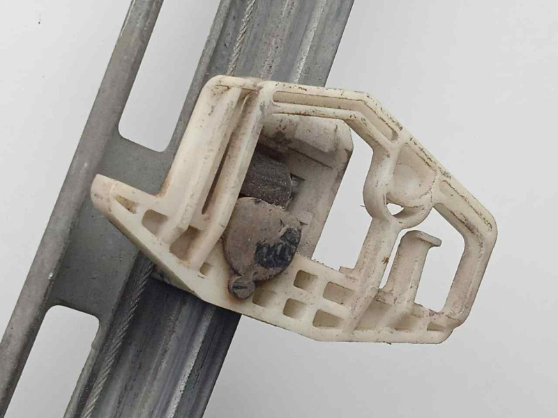 Recambio de elevalunas delantero izquierdo para peugeot 206 berlina 1.9 diesel referencia OEM IAM  ELECTRICO - 2.PIN 5.PUERTAS