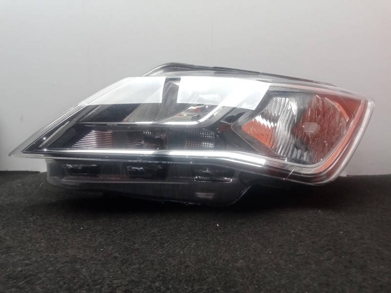 Recambio de faro izquierdo para seat toledo iv (kg3) 1.6 tdi referencia OEM IAM 90037279  