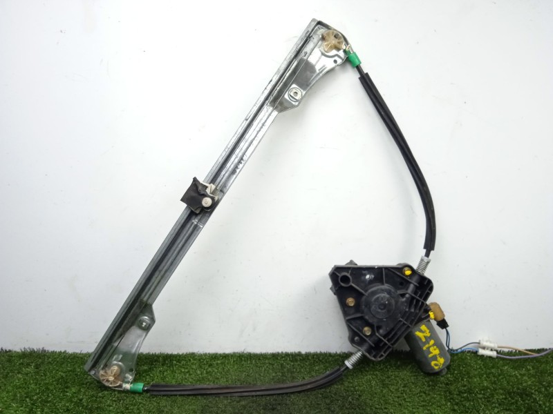 Recambio de elevalunas delantero izquierdo para renault clio ii (bb_, cb_) 1.5 dci (b/c2j) referencia OEM IAM SINREF. 5.PUERTAS 