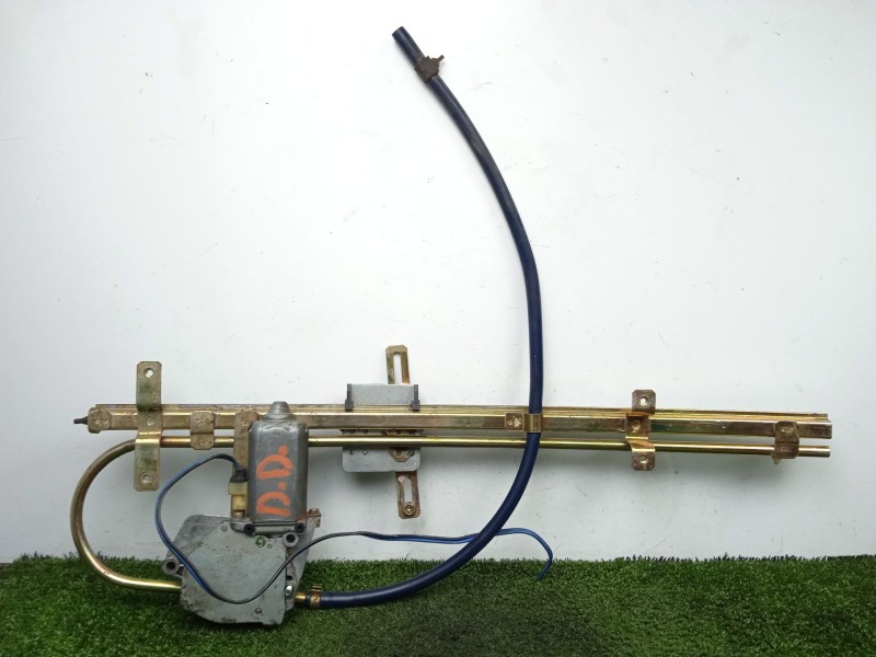 Recambio de elevalunas delantero derecho para nissan serena van (c23) 2.3 referencia OEM IAM SINREFERENCIA CON.MOTOR ELECTRICO