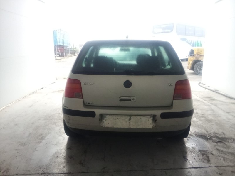 volkswagen golf iv berlina (1j1) del año 2000