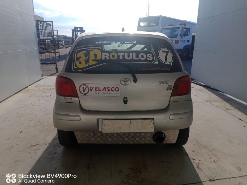 toyota yaris (_p1_) del año 2004