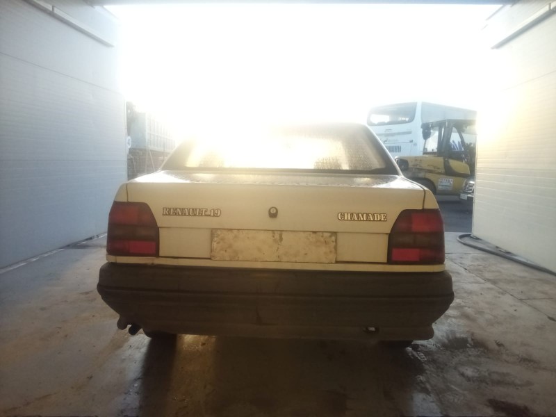 renault 19 i chamade (l53_) del año 1990