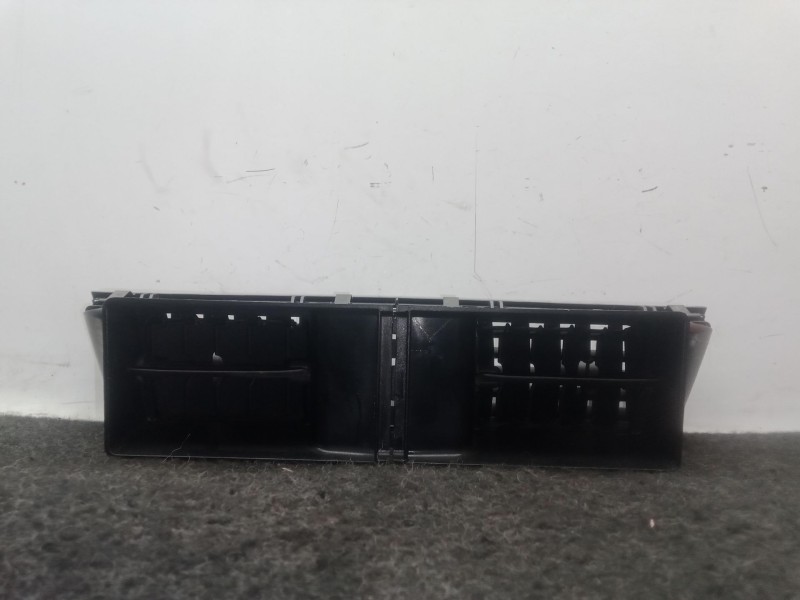 Recambio de aireador delantero central para seat toledo iv (kg3) 1.6 tdi referencia OEM IAM 5JA820951B  