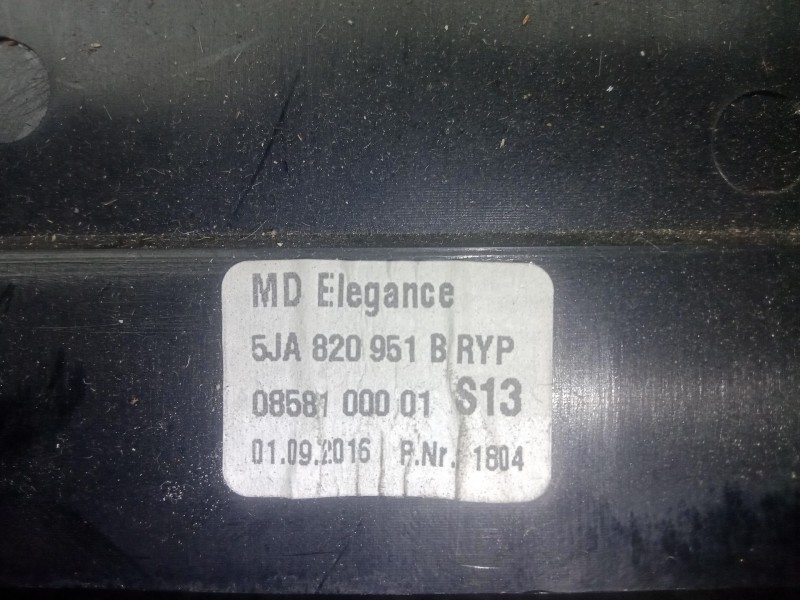 Recambio de aireador delantero central para seat toledo iv (kg3) 1.6 tdi referencia OEM IAM 5JA820951B  