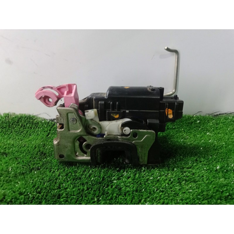 Recambio de cerradura puerta trasera derecha para dacia duster 1.5 dci diesel fap cat referencia OEM IAM NOTIENEREFERENCIA  